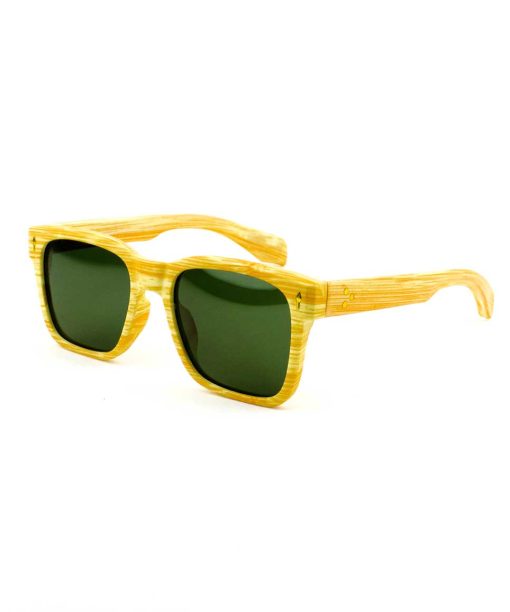 oculos de sol atacado